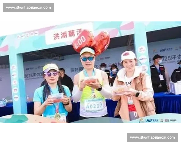 冠军挑担藕，热搜炸锅！2025 洪湖马拉松凭土味出圈